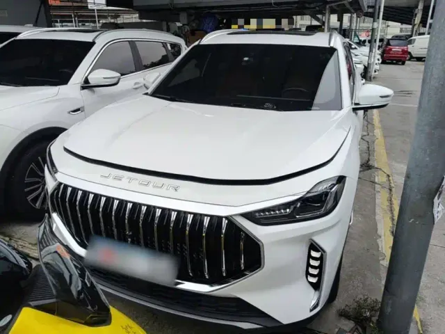 Jetour X70 Plus — Фото автомобиля 2