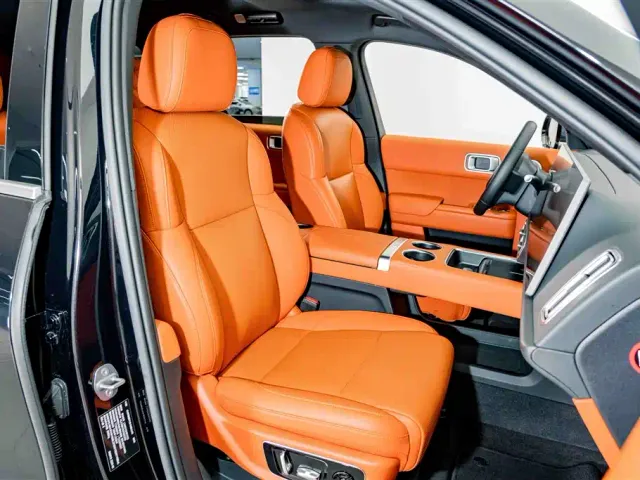 Li Auto L8 — Фото автомобиля 18