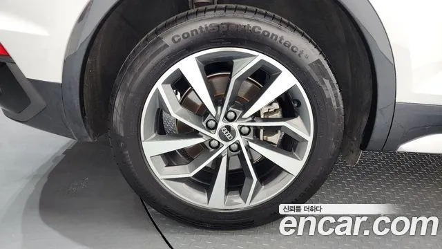 Audi Q5 45 TFSI quattro Sportback — Фото автомобиля 4