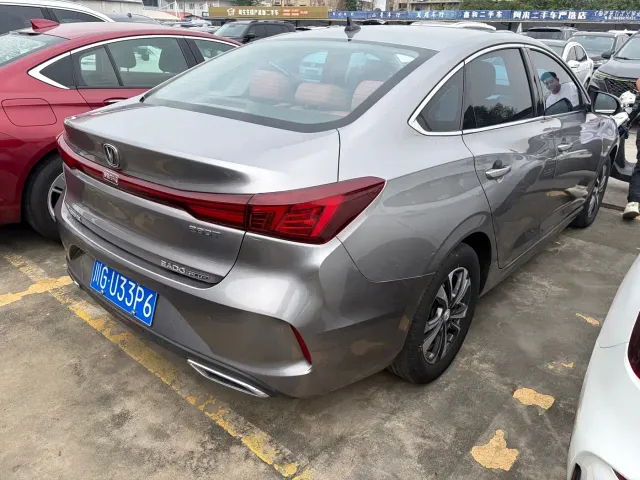 Changan Eado — Фото автомобиля 5
