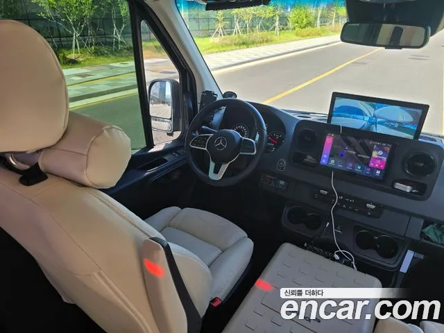 Mercedes-Benz Sprinter — Фото автомобиля 16
