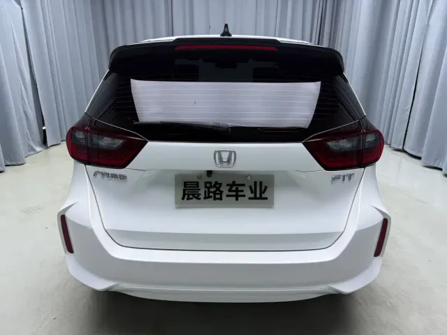 Honda Fit — Фото автомобиля 5