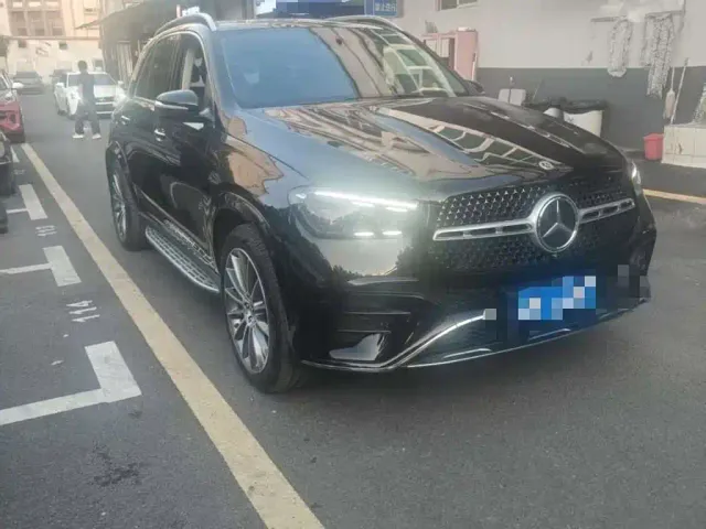 Mercedes-Benz GLE-Class — Фото автомобиля 3