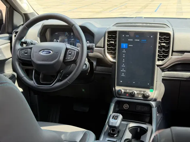 Ford Ranger — Фото автомобиля 10