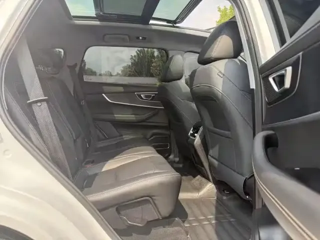 Chery Tiggo 8 — Фото автомобиля 17