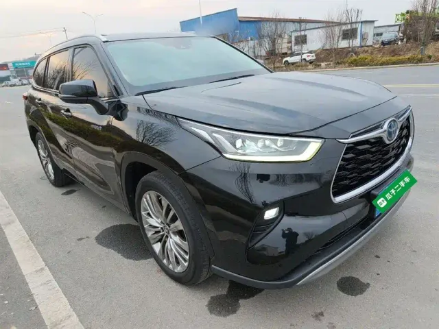 Toyota Highlander — Фото автомобиля 21