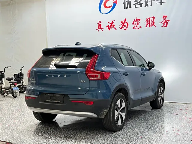 Volvo XC40 — Фото автомобиля 18