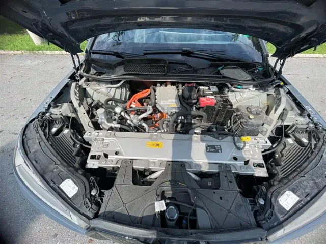 BMW iX — Фото автомобиля 16