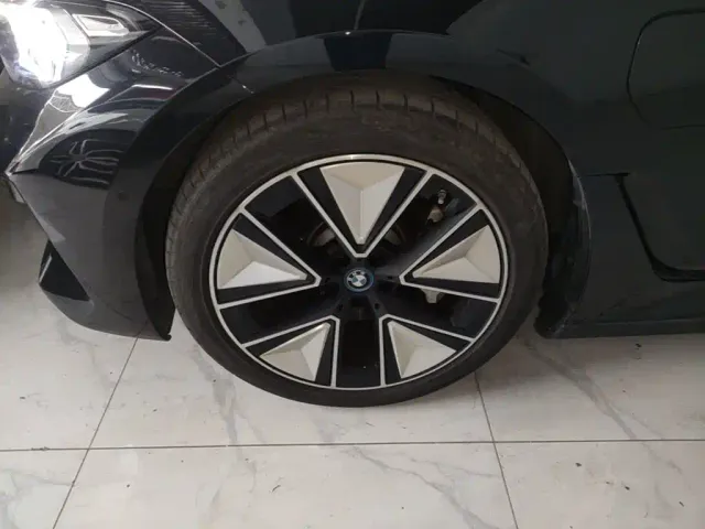 BMW i3 — Фото автомобиля 22