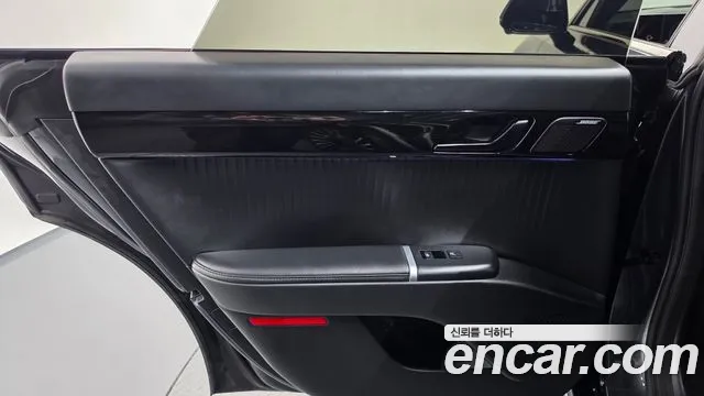 Hyundai Grandeur GN7 — Фото автомобиля 14