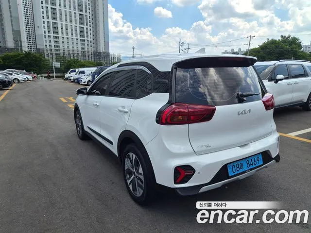 Kia Niro Niro Plus Air (Такси) — Фото автомобиля 4