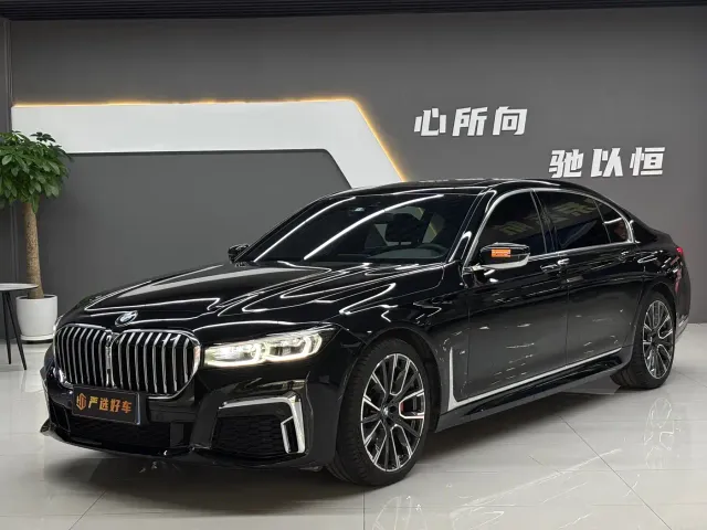 Фотография автомобиля — BMW 7 Series