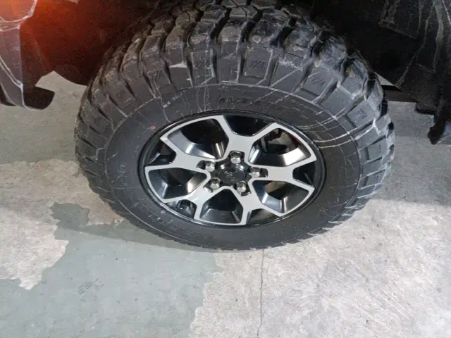 Jeep Wrangler — Фото автомобиля 24