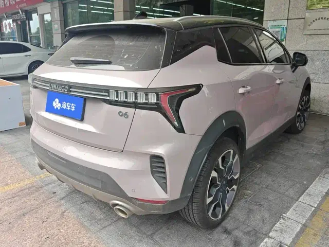 Lynk & Co 06 — Фото автомобиля 3