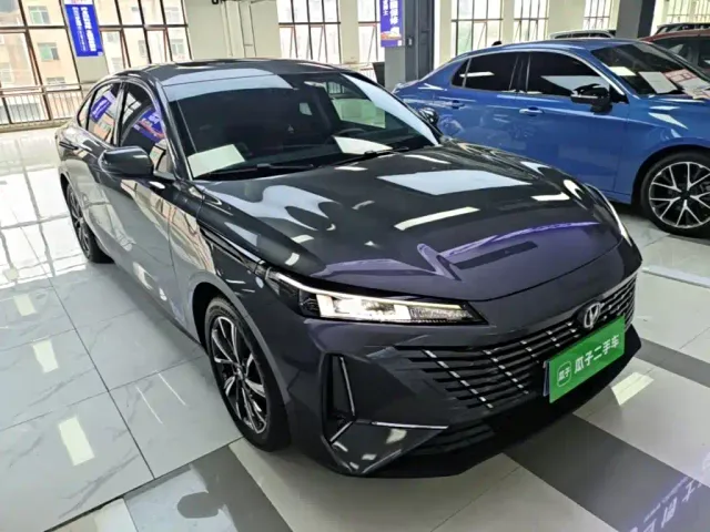 Changan Eado — Фото автомобиля 3