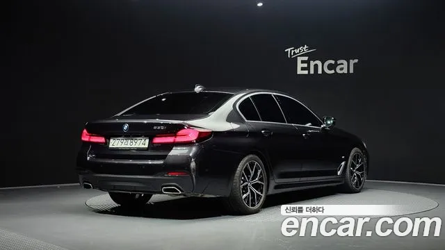 BMW 5-Series — Фото автомобиля 2