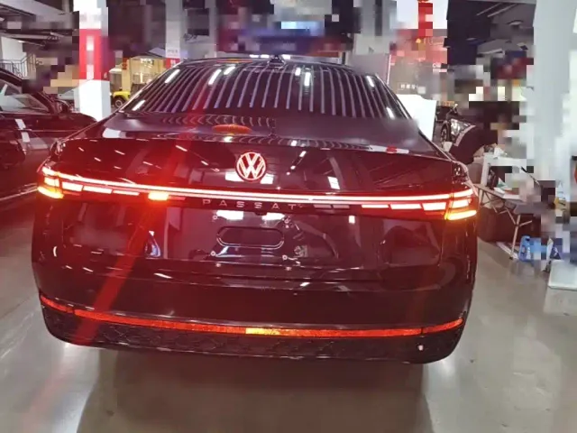 Volkswagen Passat — Фото автомобиля 5