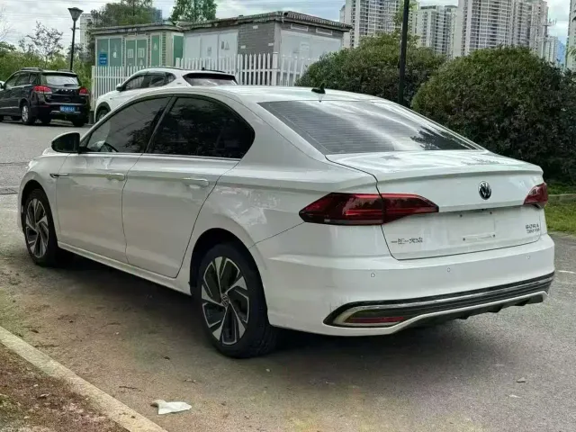 Volkswagen Bora — Фото автомобиля 9