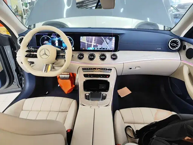 Mercedes-Benz E-Class — Фото автомобиля 9