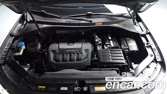 Volkswagen Tiguan — Фото автомобиля 9