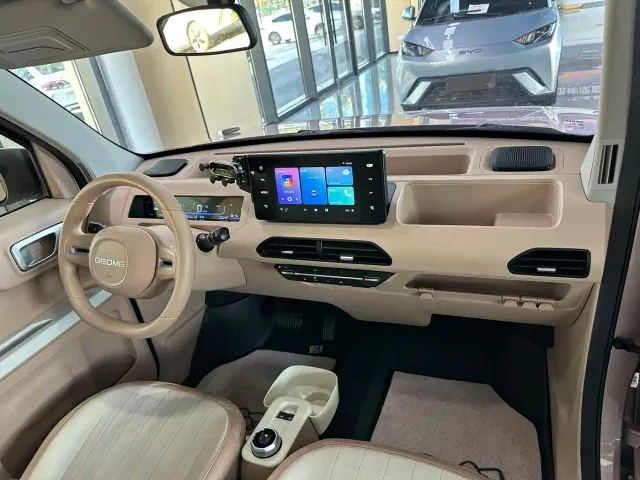 Geely Panda — Фото автомобиля 8