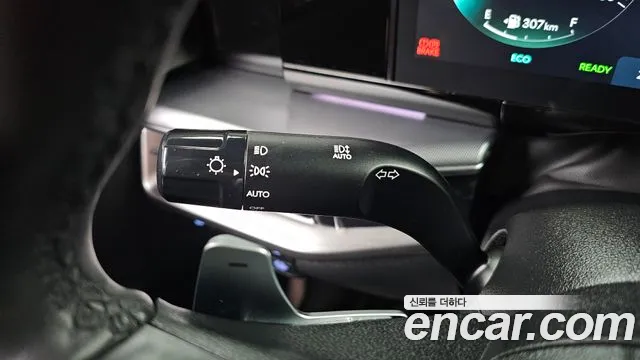 Hyundai Grandeur GN7 — Фото автомобиля 30