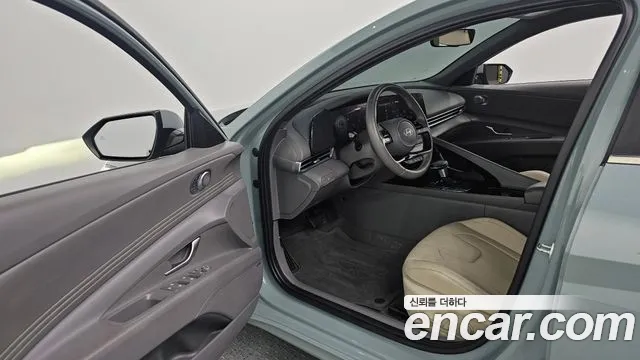Hyundai AVANTE Новый Avante (CN7) — Фото автомобиля 10