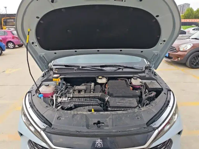 BYD Qin L — Фото автомобиля 19