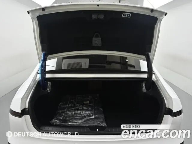 Hyundai Grandeur Grandeur (GN7) 2.5 Бензин 2WD — Фото автомобиля 19