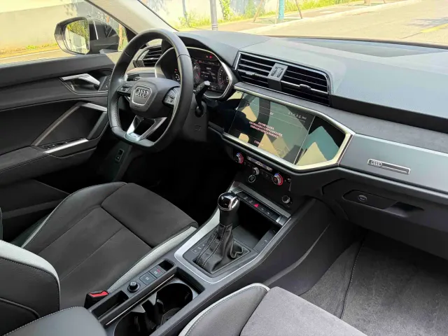 Audi Q3 — Фото автомобиля 14