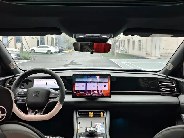 BYD Qin L — Фото автомобиля 8