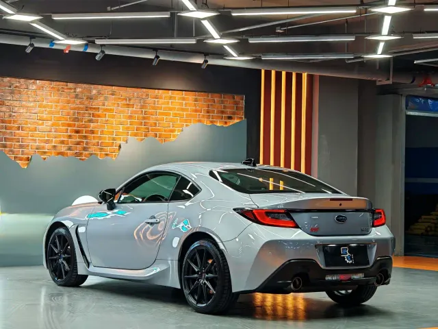 Subaru BRZ — Фото автомобиля 10