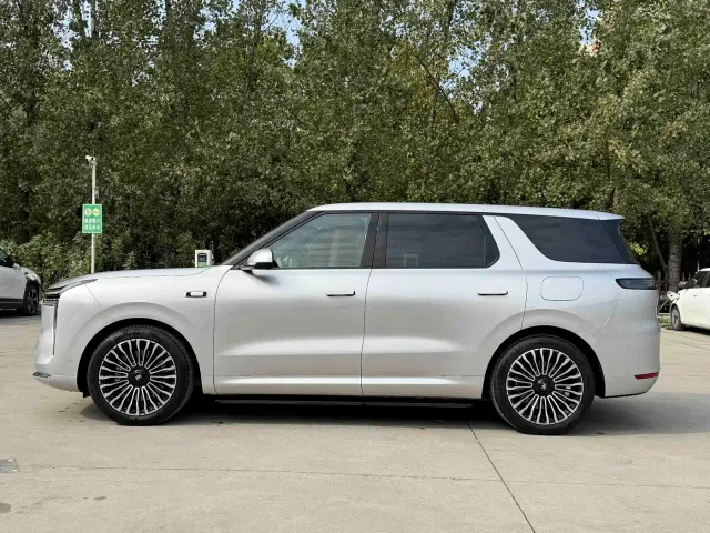 IM Motors LS8 — Фото автомобиля 12