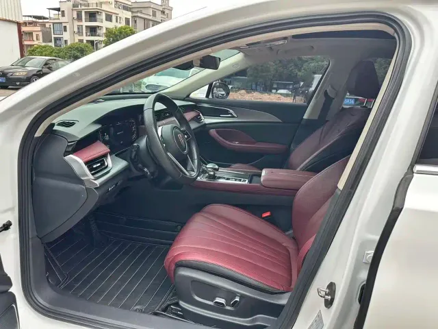 Hongqi H5 — Фото автомобиля 4