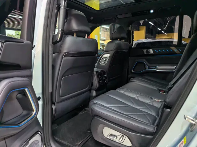 BYD FangChengBao Leopard 8 — Фото автомобиля 5
