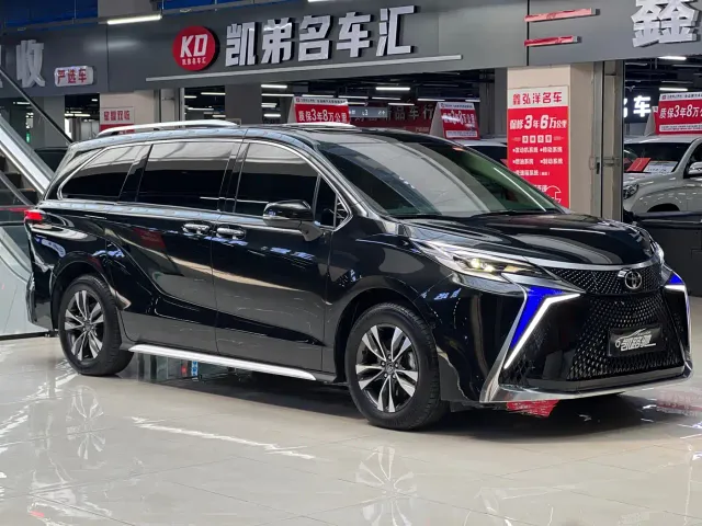 Toyota Granvia — Фото автомобиля 3