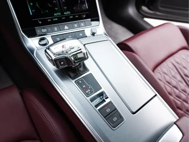 Audi A7L — Фото автомобиля 14