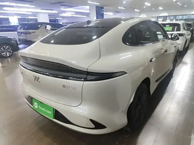 IM Motors LS6 — Фото автомобиля 6