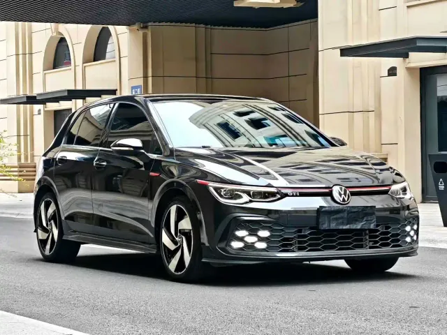 Volkswagen Golf GTI — Фото автомобиля 2