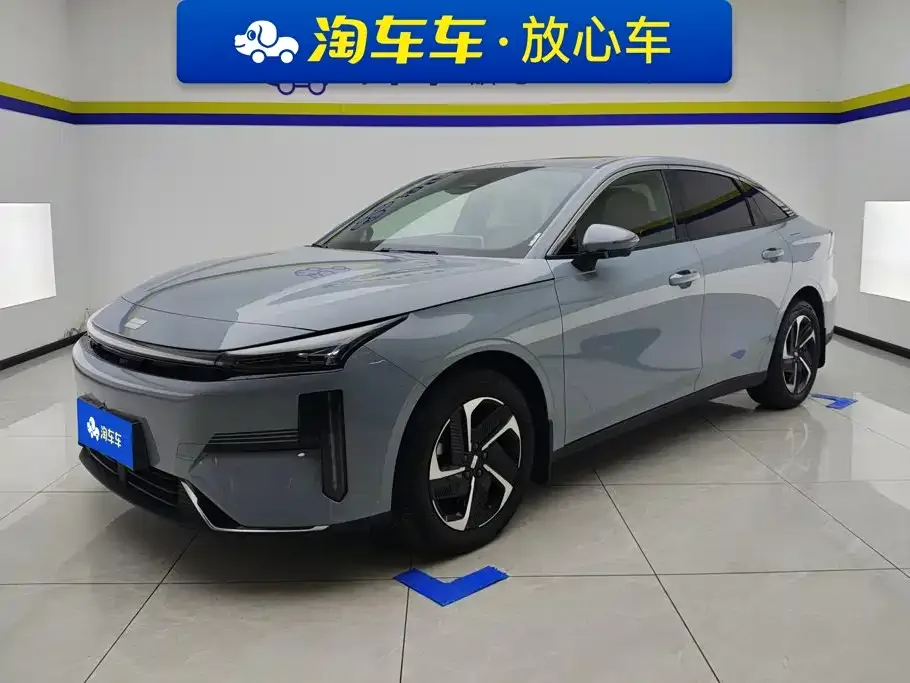 Фотография автомобиля — Geely Galaxy L6