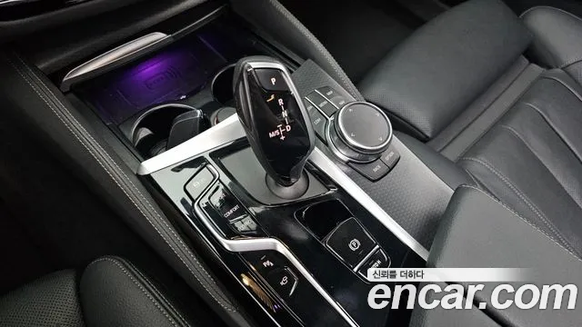 BMW 5 Series G30 — Фото автомобиля 9