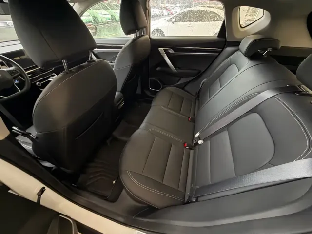 Geely Binyue — Фото автомобиля 5