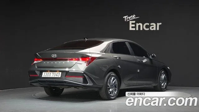 Hyundai Avante CN7 — Фото автомобиля 2