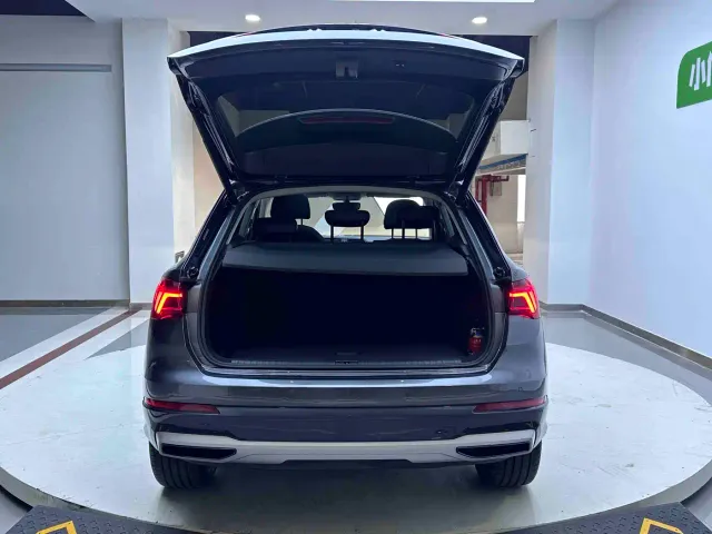 Audi Q3 — Фото автомобиля 14