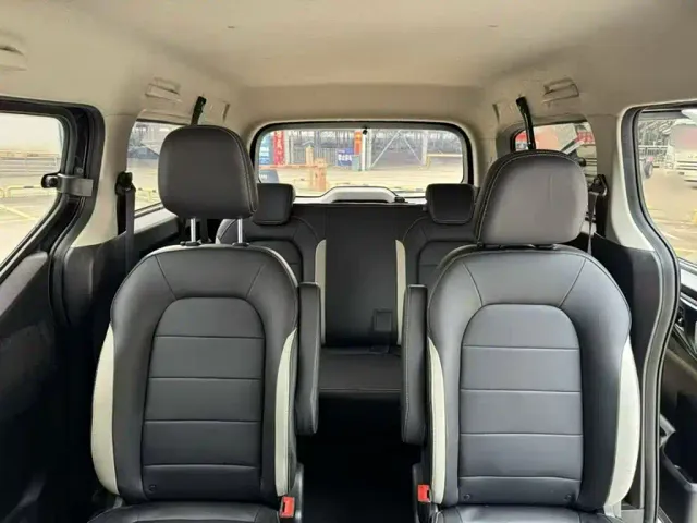 Wuling Zhengcheng — Фото автомобиля 12