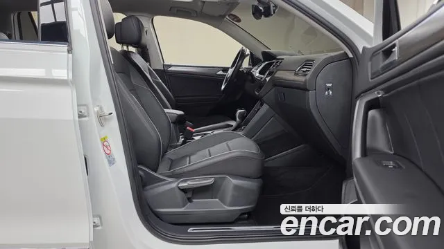 Volkswagen Tiguan — Фото автомобиля 16
