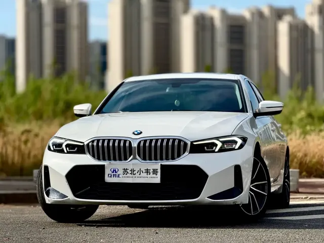 Фотография автомобиля — BMW 3 Series