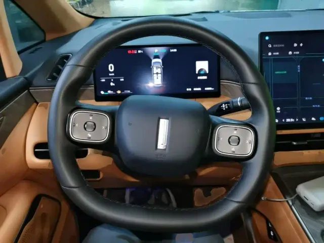Wey Alpine — Фото автомобиля 10