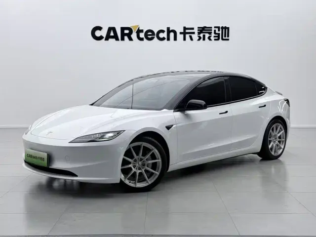 Фотография автомобиля — Tesla Model 3
