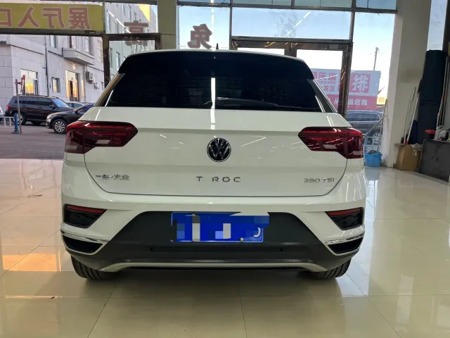 Volkswagen T-Roc — Фото автомобиля 4